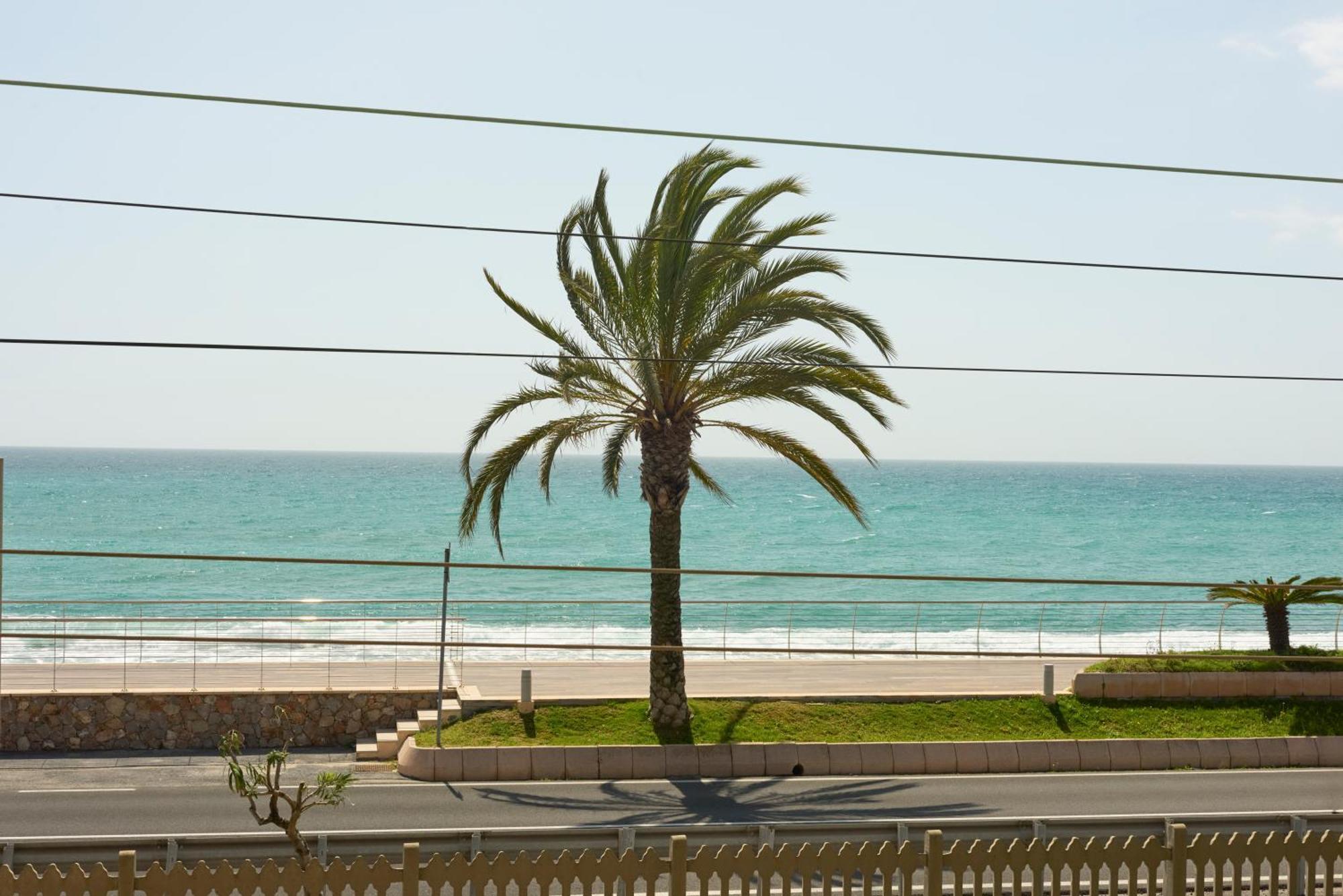 Terrazza Sul Mare A Pietra Ligure Apartman Kültér fotó